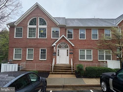 c-9687 Main St, Fairfax, VA, 22031-3753 | Card Image