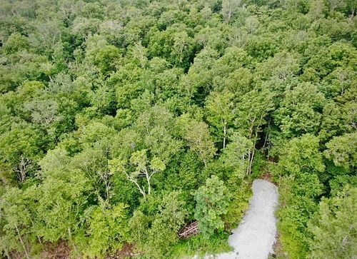 9 Cortina Country Rd, Mendon, VT, 05701-7448 | Card Image