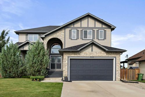207 Railway Close Se, Langdon, AB, T0J1X1 | Card Image