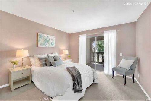 m-104 S Cross Creek Rd, Orange, CA, 92869-5881 | Card Image