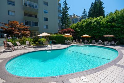 609 - 1425 Esquimalt Ave, Condo with 1 bedrooms, 1 bathrooms and null parking in West Vancouver BC | Image 1