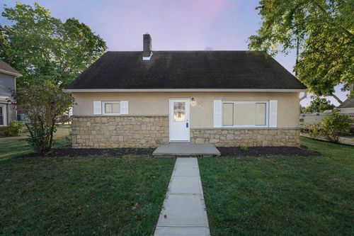 1080 Maple St, Harrisburg, OH, 43126-7706 | Card Image