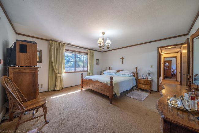 16160 Plateau Cir, House other with 5 bedrooms, 4 bathrooms and null parking in Redding CA | Image 27