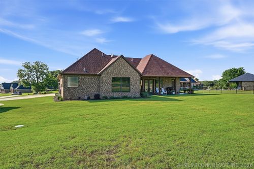 15 Wilderness Rd N, Calera, OK, 74730-4526 | Card Image