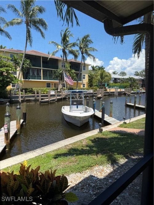 b4-1523 Chesapeake Ave, NAPLES, FL, 34102-2406 | Card Image
