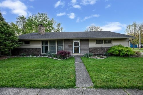 287 Edgewood Dr, Berea, OH, 44017-1467 | Card Image