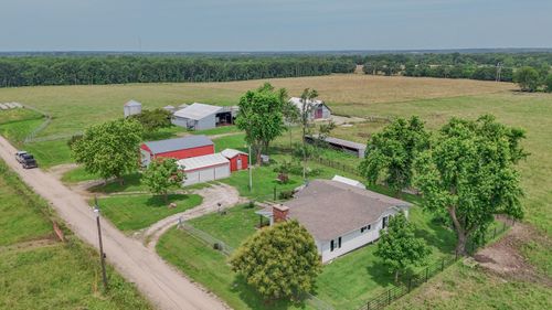 9661 E 1070 Rd, Stockton, MO, 65785-8297 | Card Image