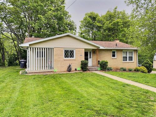 10520 State Road 32, Yorktown, IN, 47396-9792 | Card Image