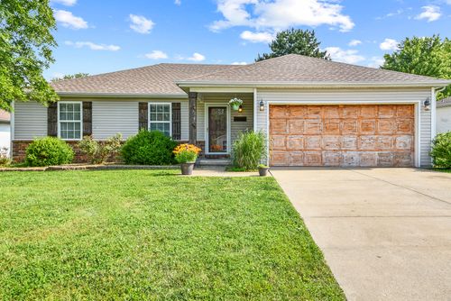 802 S Sunmeadow Dr, Strafford, MO, 65757-8683 | Card Image