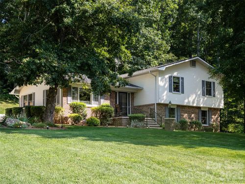 1 Morris Dr, Weaverville, NC, 28787-8415 | Card Image