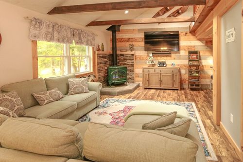 1 Jackson Ln, Center Barnstead, NH, 03225-3915 | Card Image