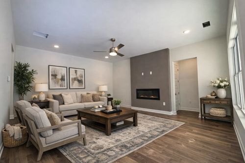 125 Live Oak Cv, Oakland, TN, 38060-3240 | Card Image