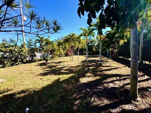 11741 Ne 13th Ave, Miami, FL, 33161-6862 | Card Image