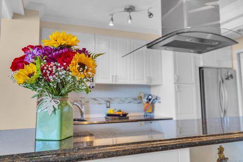 unit-12l-2625 Park Ave, Bridgeport, CT, 06604-1332 | Card Image