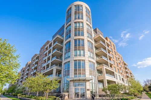 121-2480 Prince Michael Drive, Oakville, ON, L6H0H1 | Card Image