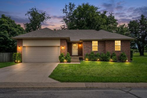 210 Dogwood St, Sparta, MO, 65753-8812 | Card Image