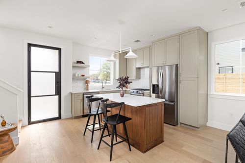 a-408 Linden St, Austin, TX, 78702 | Card Image