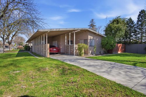 820 Tully Rd, Modesto, CA, 95350-5851 | Card Image