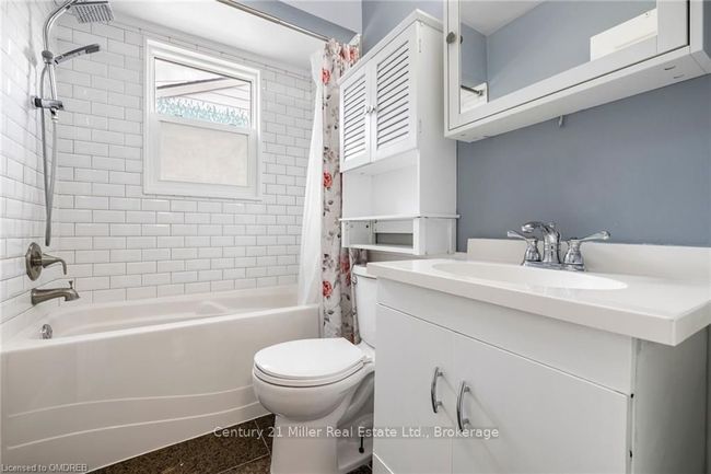 17 Huntington Ave, House other with 4 bedrooms, 2 bathrooms and 4 parking in Hamilton ON | Image 9
