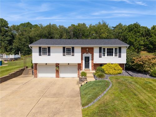 949 Rolling Meadows Dr, Greensburg, PA, 15601-9052 | Card Image