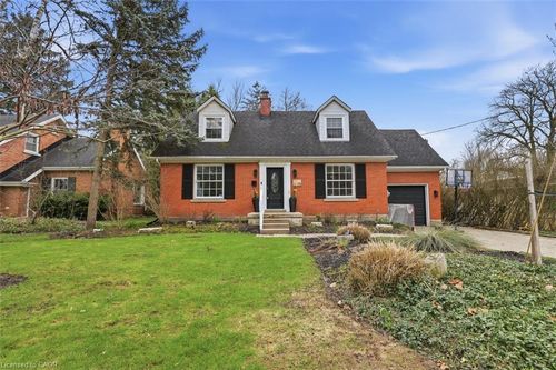 115 Roslin Ave S, Waterloo, ON, N2L2H3 | Card Image