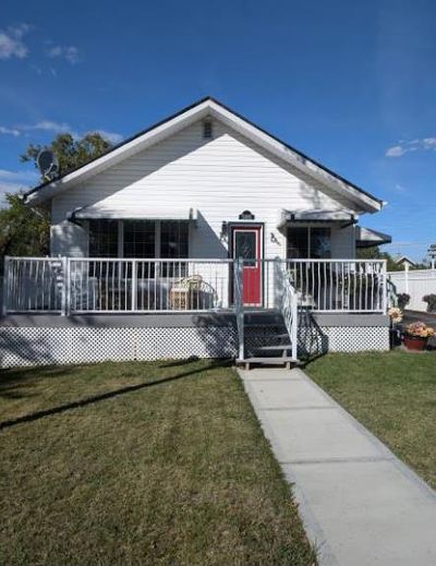 5105 Norfolk Ave, House detached with 2 bedrooms, 1 bathrooms and 4 parking in Coronation AB | Image 1