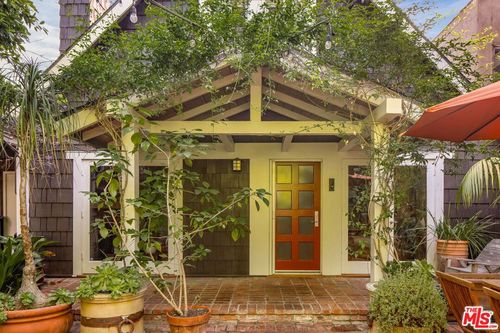 2536 Beverley Avenue, Santa Monica, CA, 90405 | Card Image