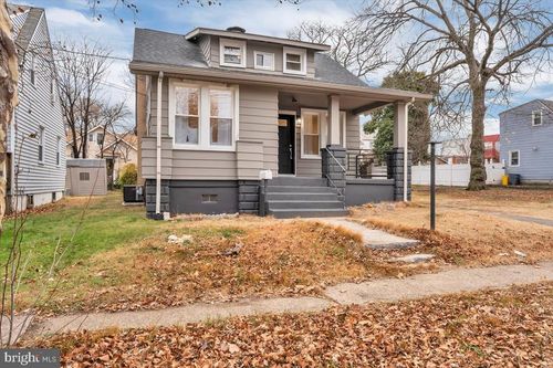 1938 W River Dr, PENNSAUKEN, NJ, 08110-2956 | Card Image