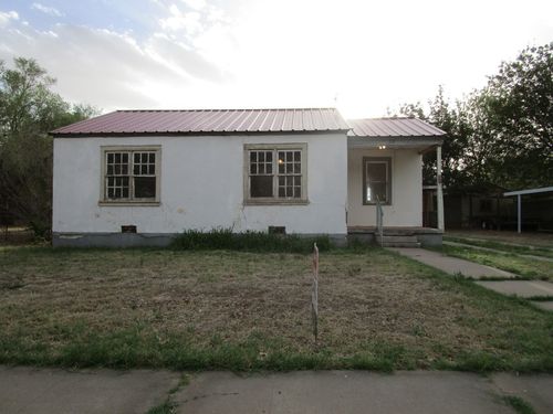 717 S 5th St, Memphis, TX, 79245-4005 | Card Image