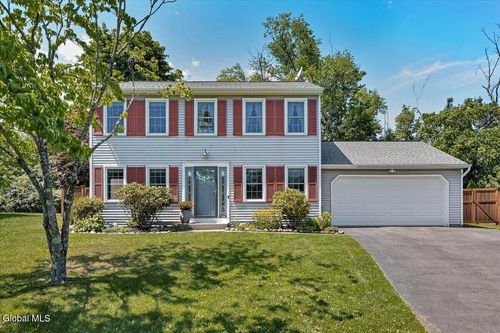 11 Brinker Cir, Glenmont, NY, 12077-3608 | Card Image