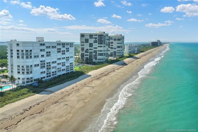 APT-1204 - 9600 Ocean Dr, Condo with 2 bedrooms, 2 bathrooms and null parking in Jensen Beach FL | Image 36