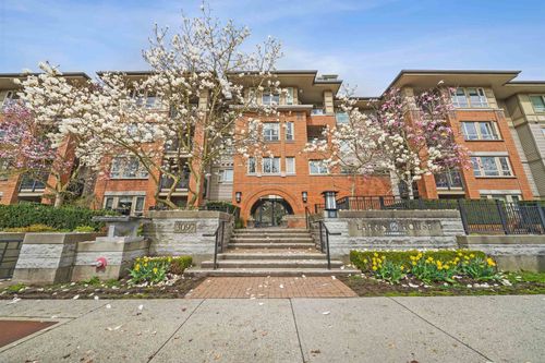 304 - 3097 Lincoln Avenue, Condo with 2 bedrooms, 2 bathrooms and 1 parking in Coquitlam BC | Card Image