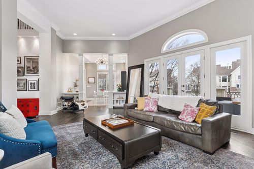 423 River St, Minneapolis, MN, 55401-2515 | Card Image