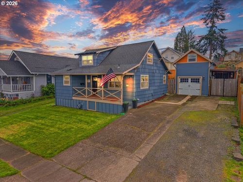 422 Willamette St, Oregon City, OR, 97045-2723 | Card Image