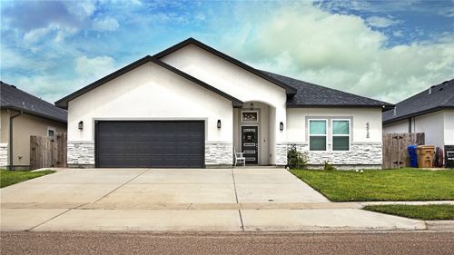 4213 Midlands St, Corpus Christi, TX, 78414-2208 | Card Image