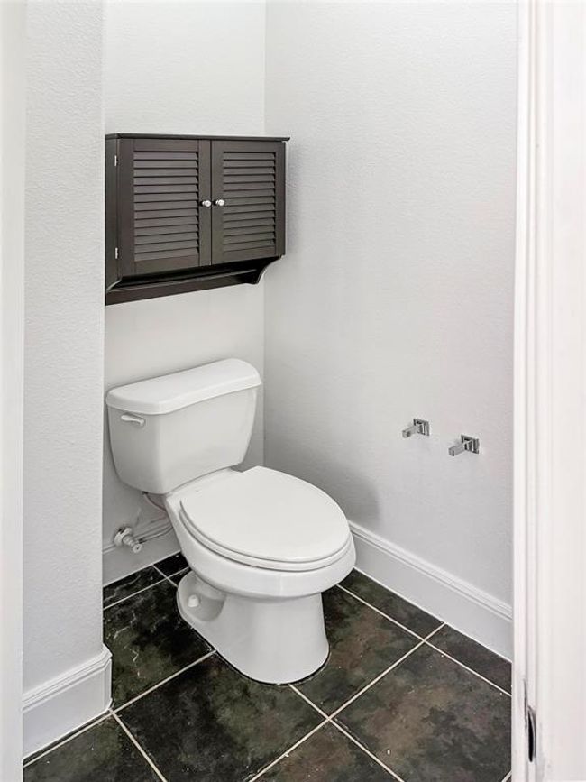 Primary Bathroom | Image 16