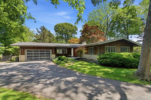 54 Washington Drive, Huntington, NY, 11721 | Card Image