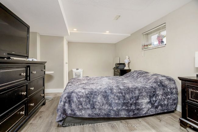 224 Brucedale Ave E, Home with 4 bedrooms, 2 bathrooms and 3 parking in Hamilton ON | Image 21