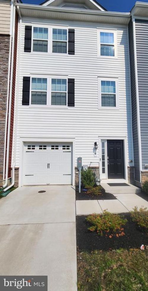 4 Axios Way, ROSEDALE, MD, 21237-1709 | Card Image