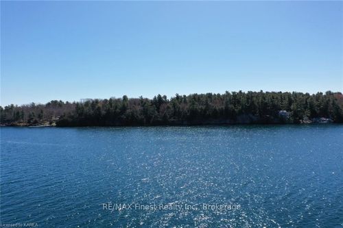 c Club Island, Leeds and the Thousand Islands, ON, K0E1V0 | Card Image