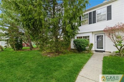 794 Darlington Drive, Townhouse with 2 bedrooms, 1 bathrooms and null parking in Old Bridge NJ | Image 3