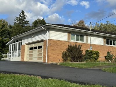 214 Sunset Dr, House other with 3 bedrooms, 2 bathrooms and 2 parking in Neshannock Twp PA | Image 3