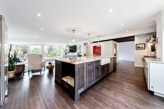 2328 Uxbridge Drive Nw, House other with 3 bedrooms, 3 bathrooms and 5 parking in Calgary AB | Image 13