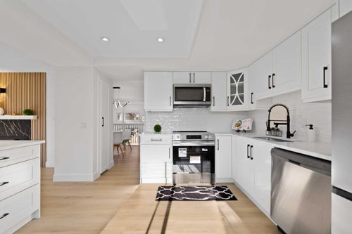 26 Glamis Gdns Sw, Calgary, AB, T3E6S4 | Card Image