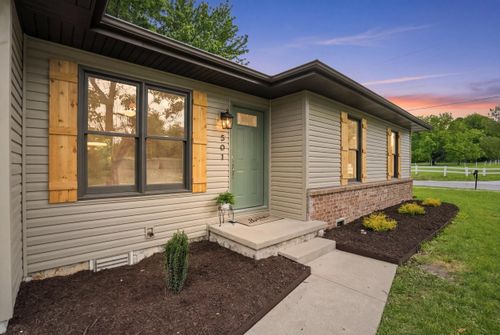 501 S Sunrise St, Strafford, MO, 65757-8215 | Card Image