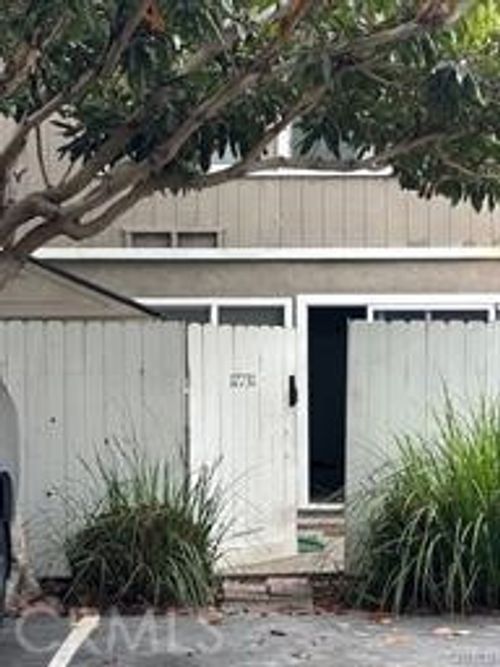 23-17731 Newland St, Huntington Beach, CA, 92647 | Card Image