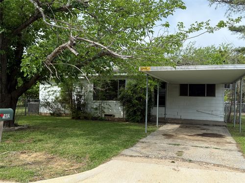 1602 Se 11th Ave, Mineral Wells, TX, 76067-8531 | Card Image