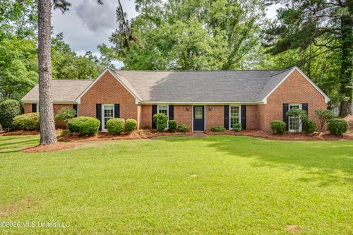 11 Village Dr, Madison, MS, 39110-9222 | Card Image