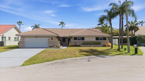 6520 Olde Moat Way, Davie, FL, 33331-3429 | Card Image