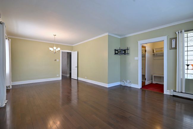 2827 N 77 Th Ct, House other with 3 bedrooms, 2 bathrooms and 1 parking in Elmwood Park IL | Image 5